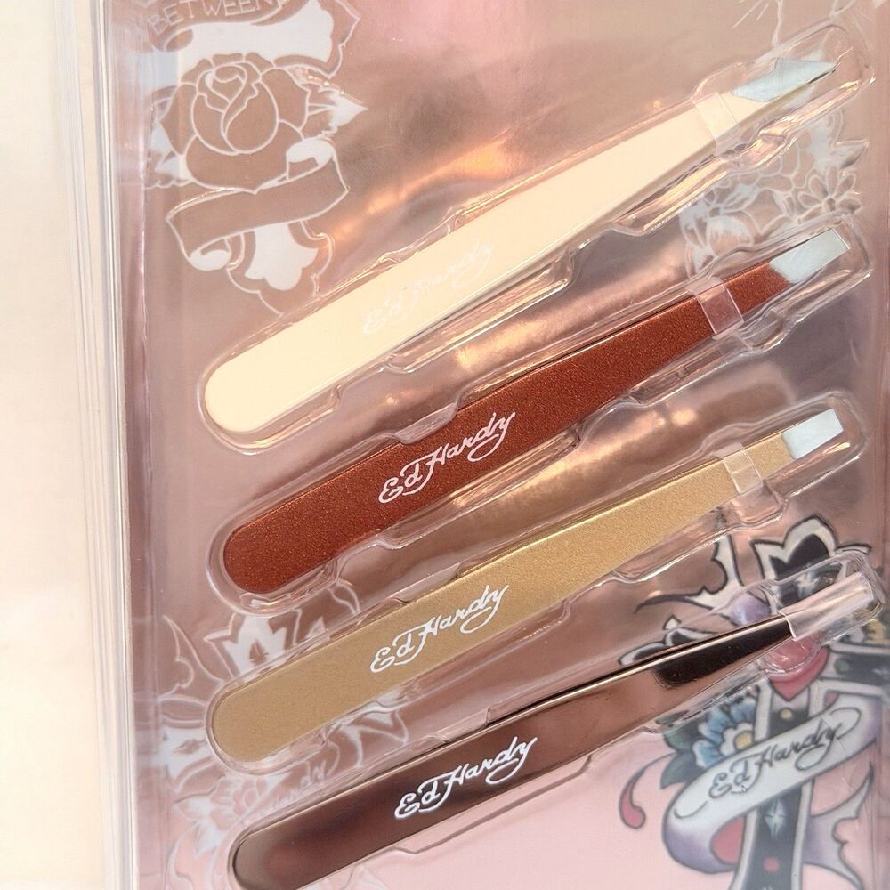 Ed Hardy 4 Piece Mini Tweezer Set. Angled, Slanted, Flat & Pointed Tip NWT